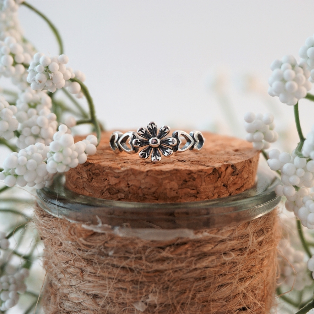 925 Sterling Silver Hearts & Flowers Ring